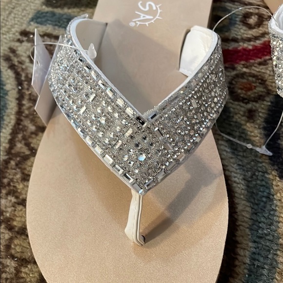 Sandals - Picture 1 of 3